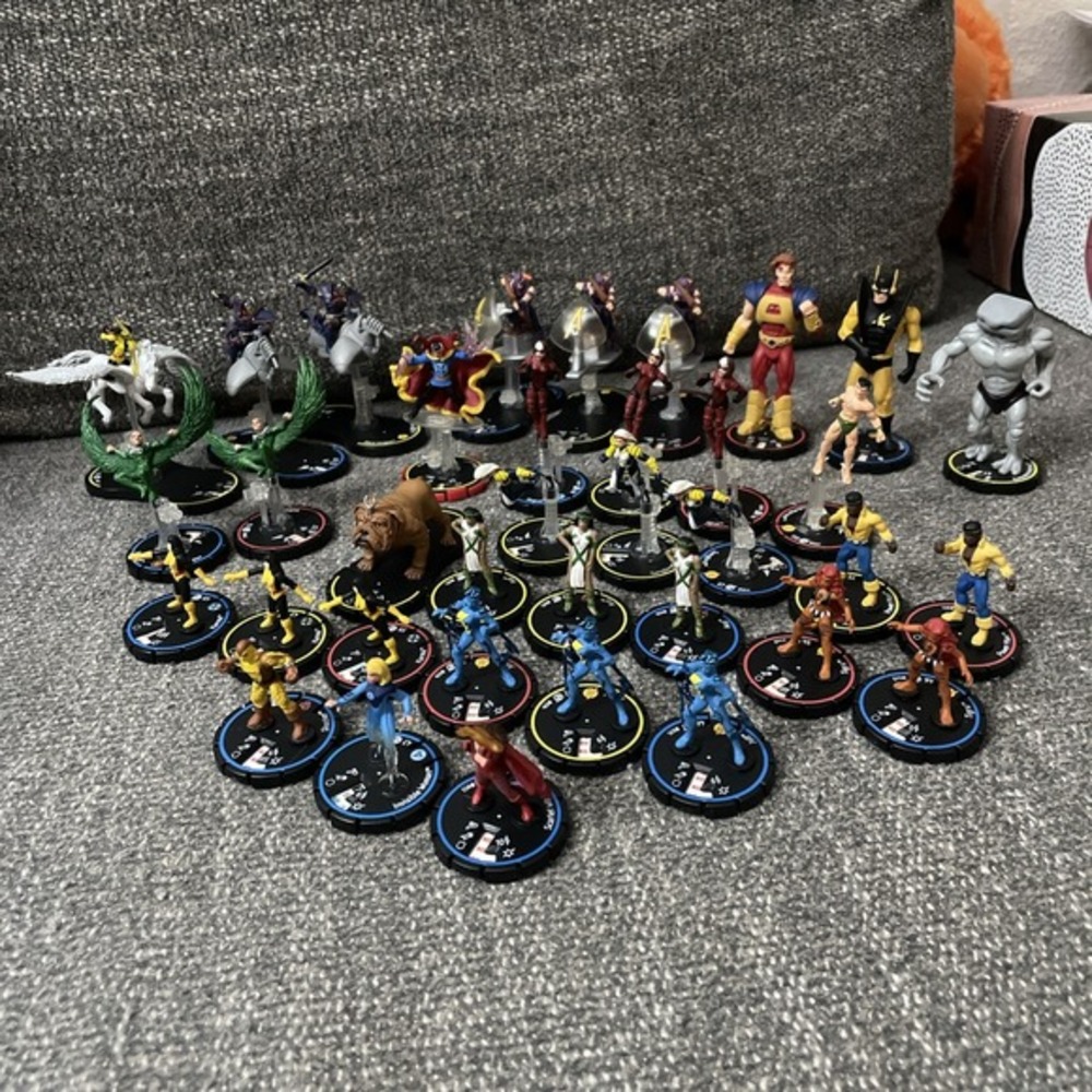 Heroclix‎ Marvel Fantastic Forces Figures LOT of 36